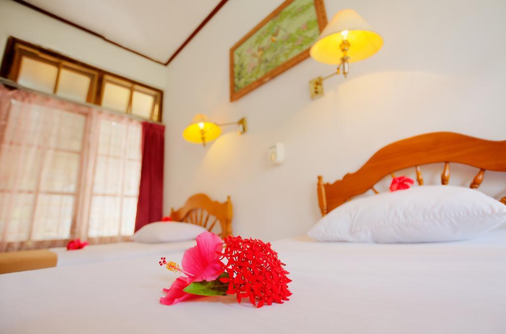 Hotel Angsoka Temukus Habitación foto