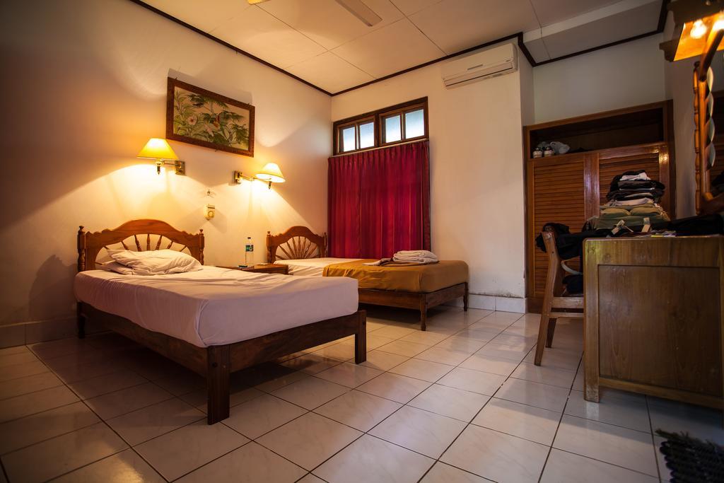 Hotel Angsoka Temukus Habitación foto