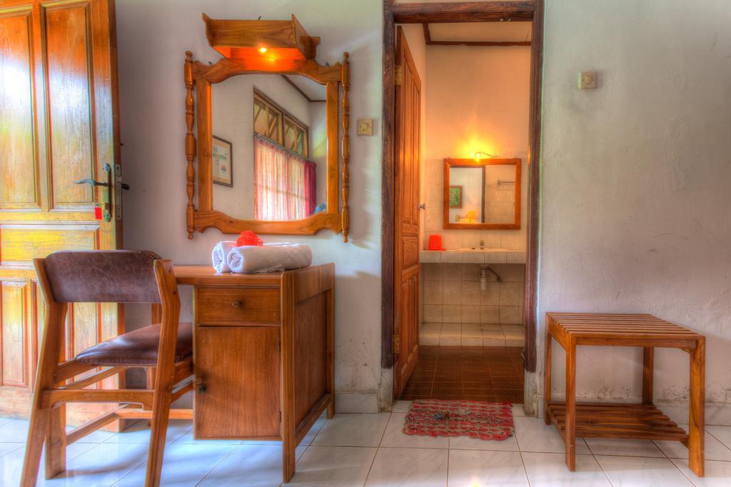 Hotel Angsoka Temukus Habitación foto